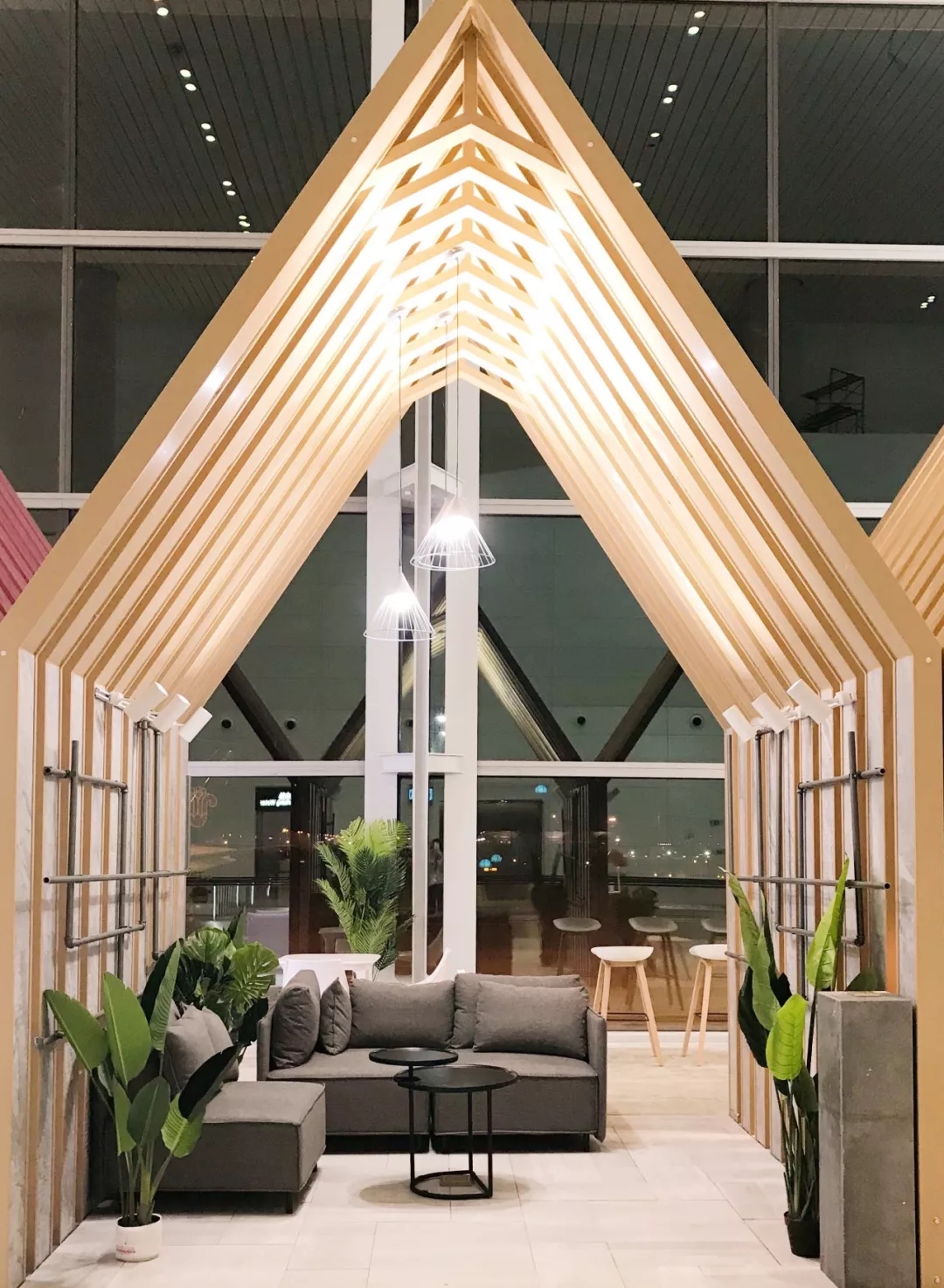 j9����վ�����й����ٷ���վ