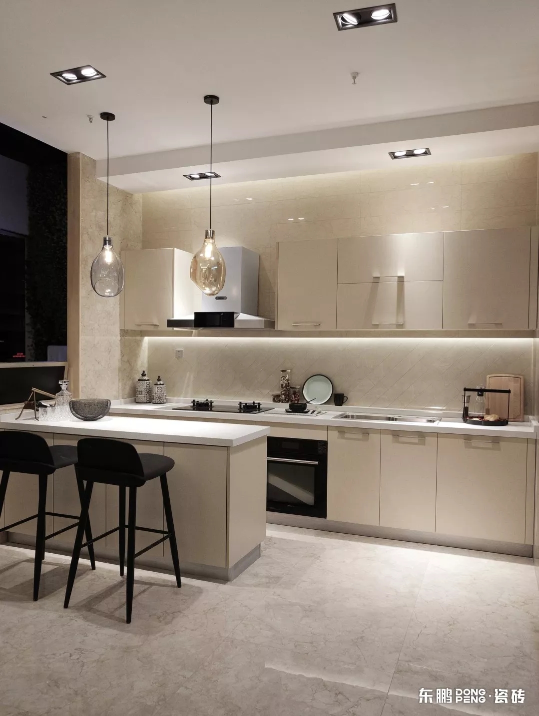 j9����վ�����й����ٷ���վ