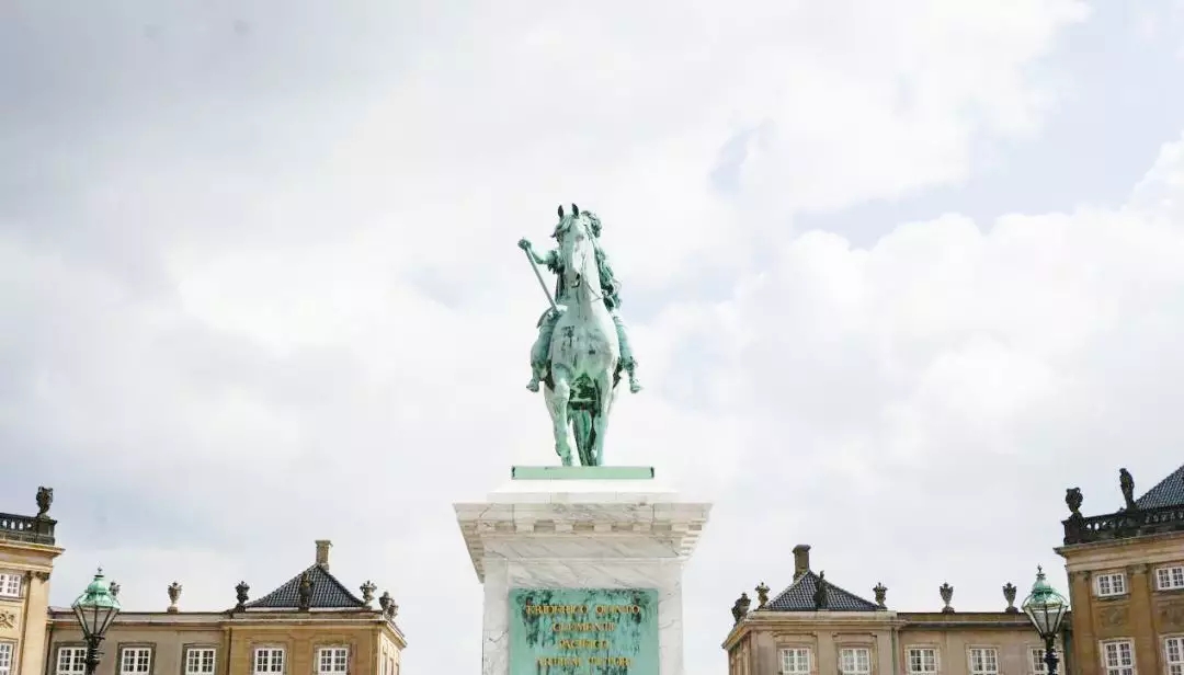 j9����վ�����й����ٷ���վ