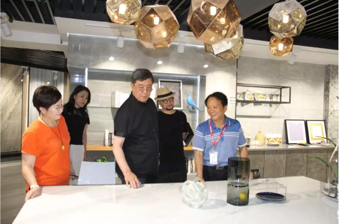 j9����վ�����й����ٷ���վ