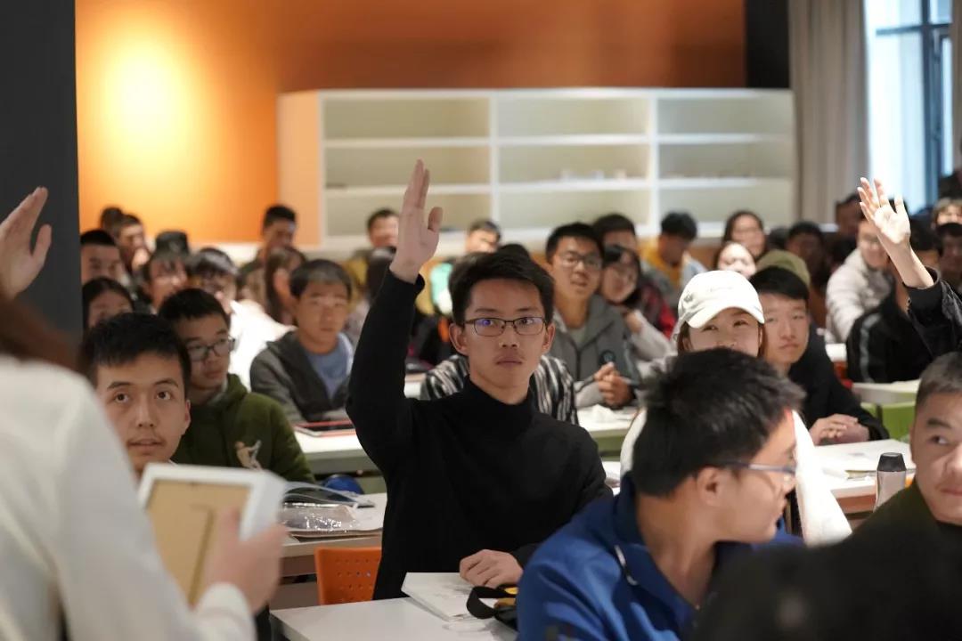 j9����վ�����й����ٷ���վ