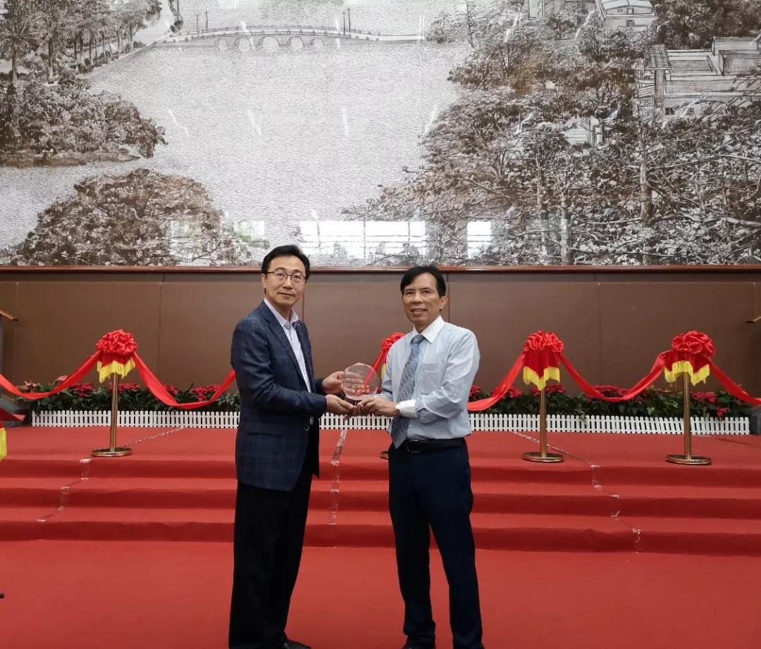 j9����վ�����й����ٷ���վ