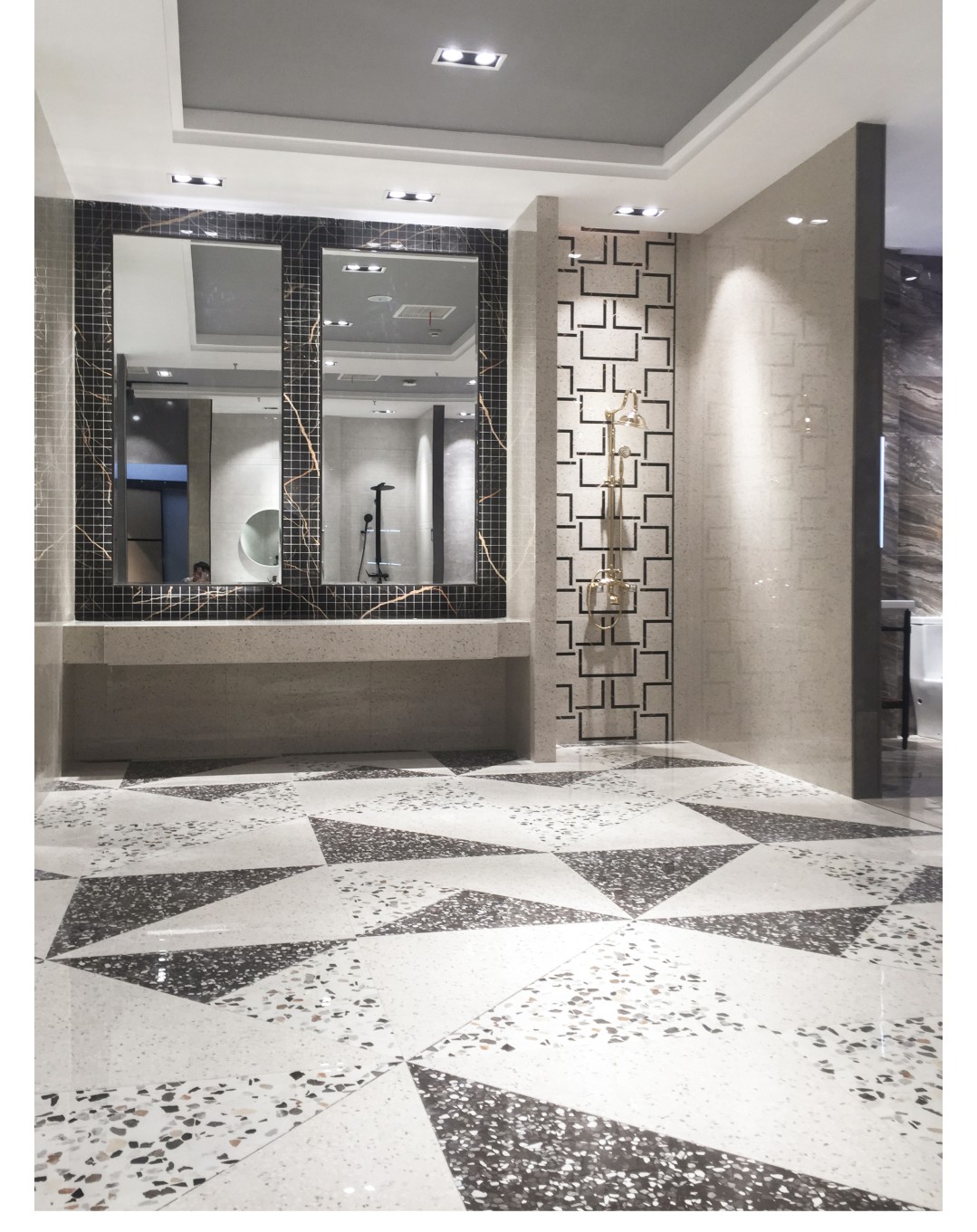 j9����վ�����й����ٷ���վ