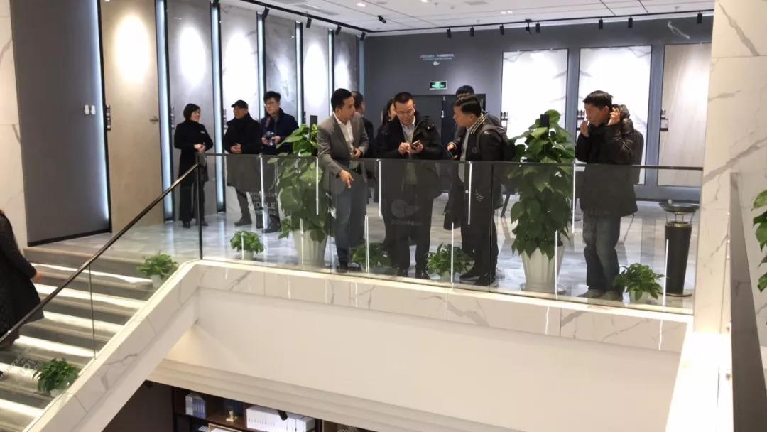 j9����վ�����й����ٷ���վ