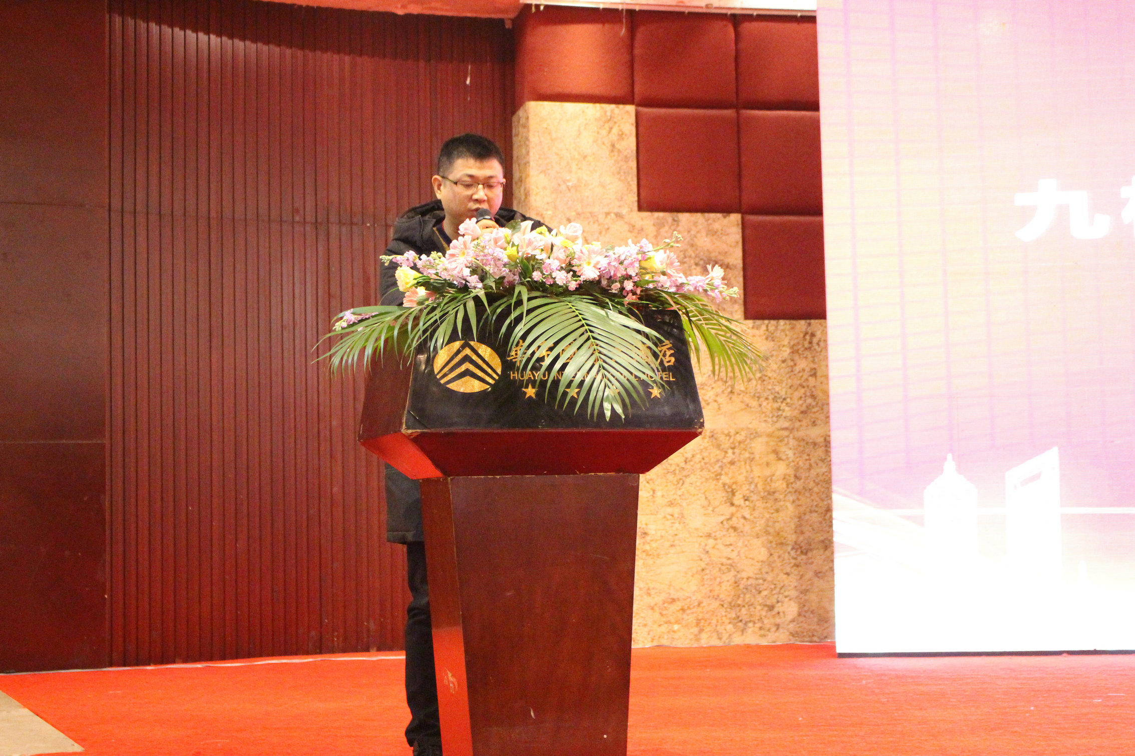 j9����վ�����й����ٷ���վ