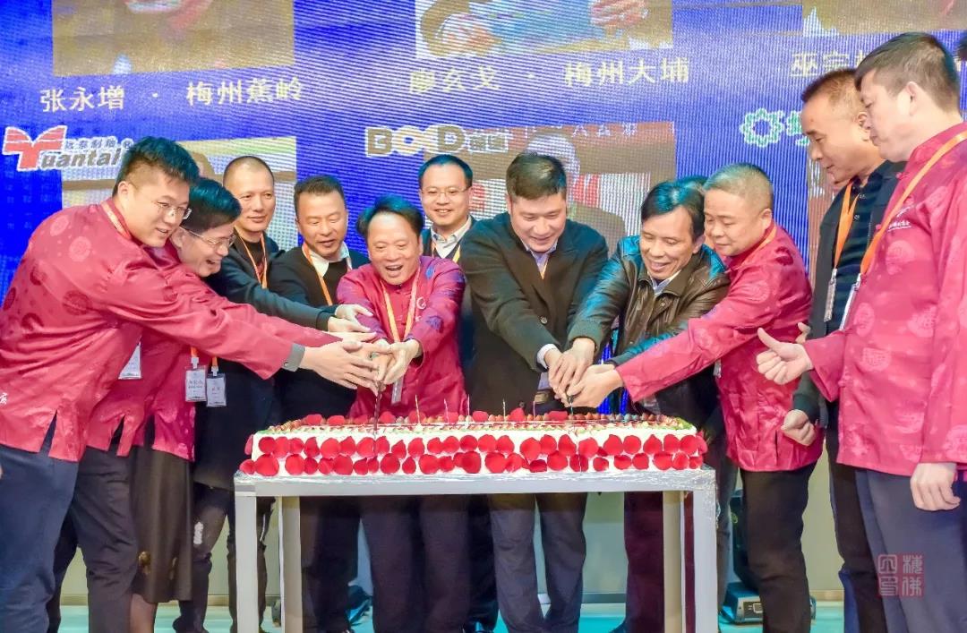 j9����վ�����й����ٷ���վ