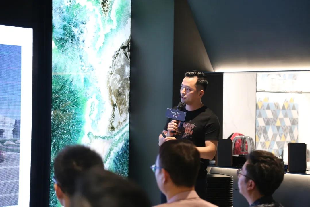 j9����վ�����й����ٷ���վ