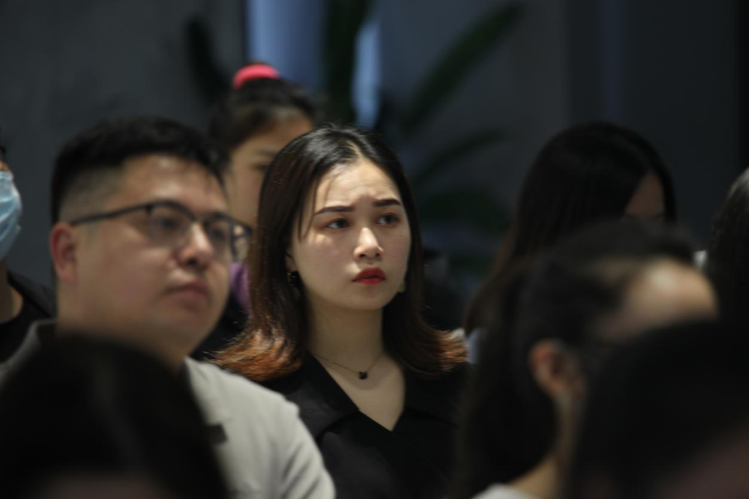 j9����վ�����й����ٷ���վ