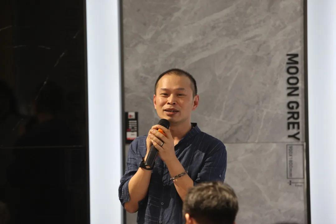 j9����վ�����й����ٷ���վ