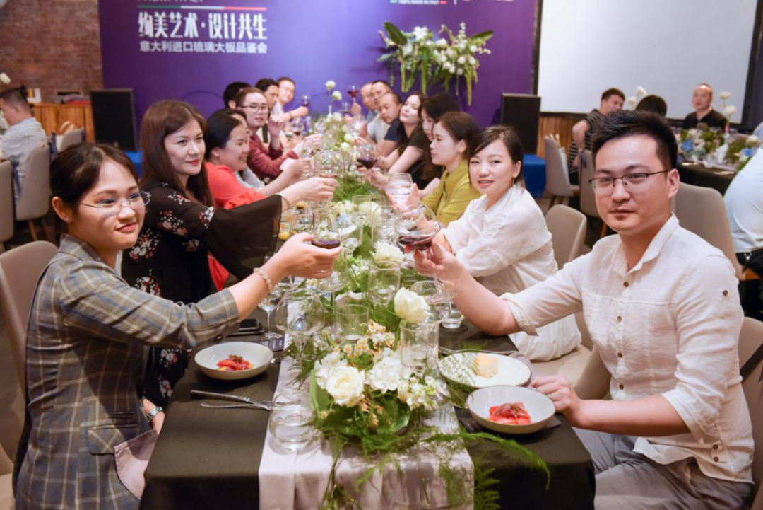 j9����վ�����й����ٷ���վ