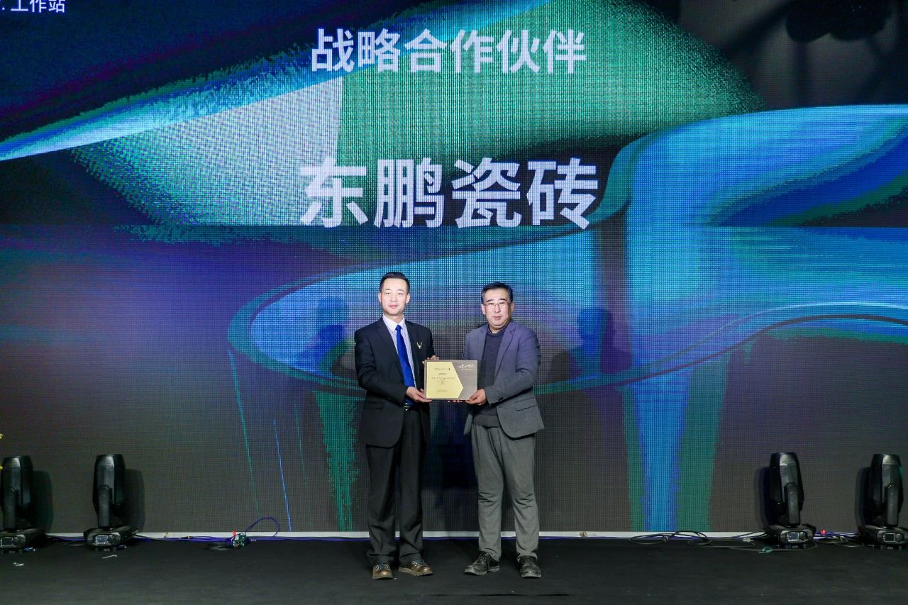 j9����վ�����й����ٷ���վ