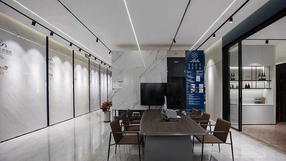 j9����վ�����й����ٷ���վ