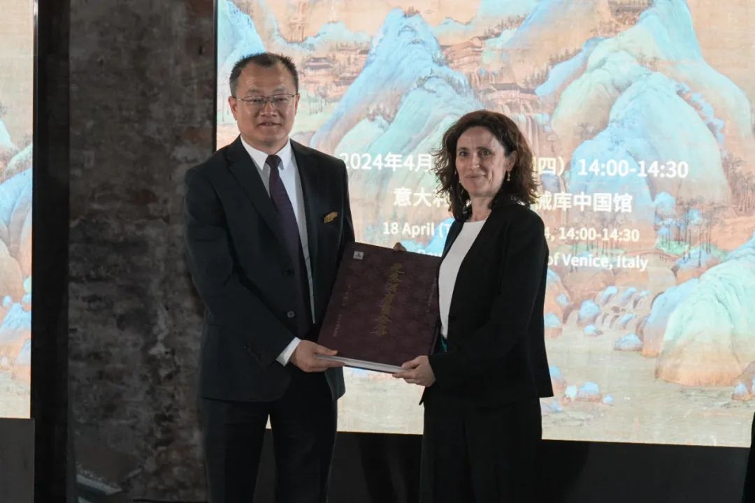 j9����վ�����й����ٷ���վ