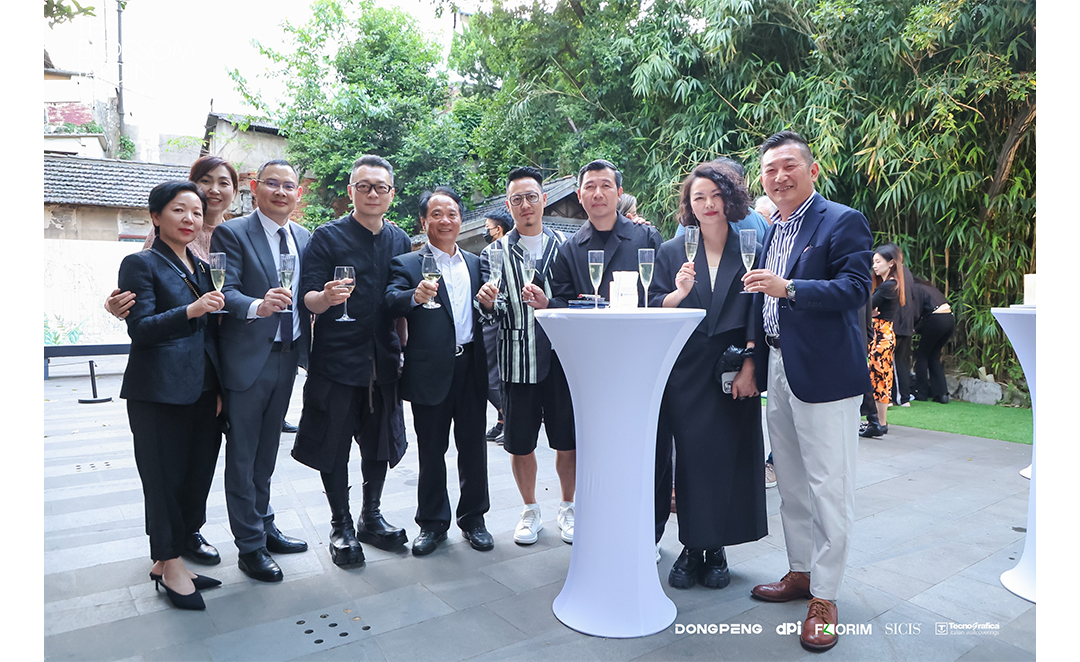 j9����վ�����й����ٷ���վ