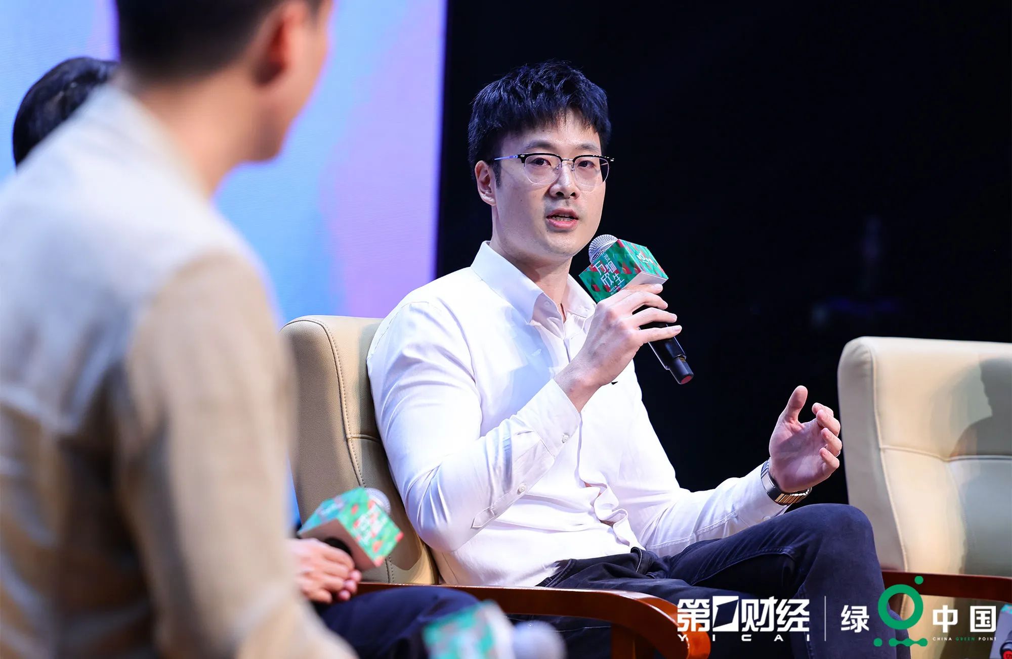 j9����վ�����й����ٷ���վ