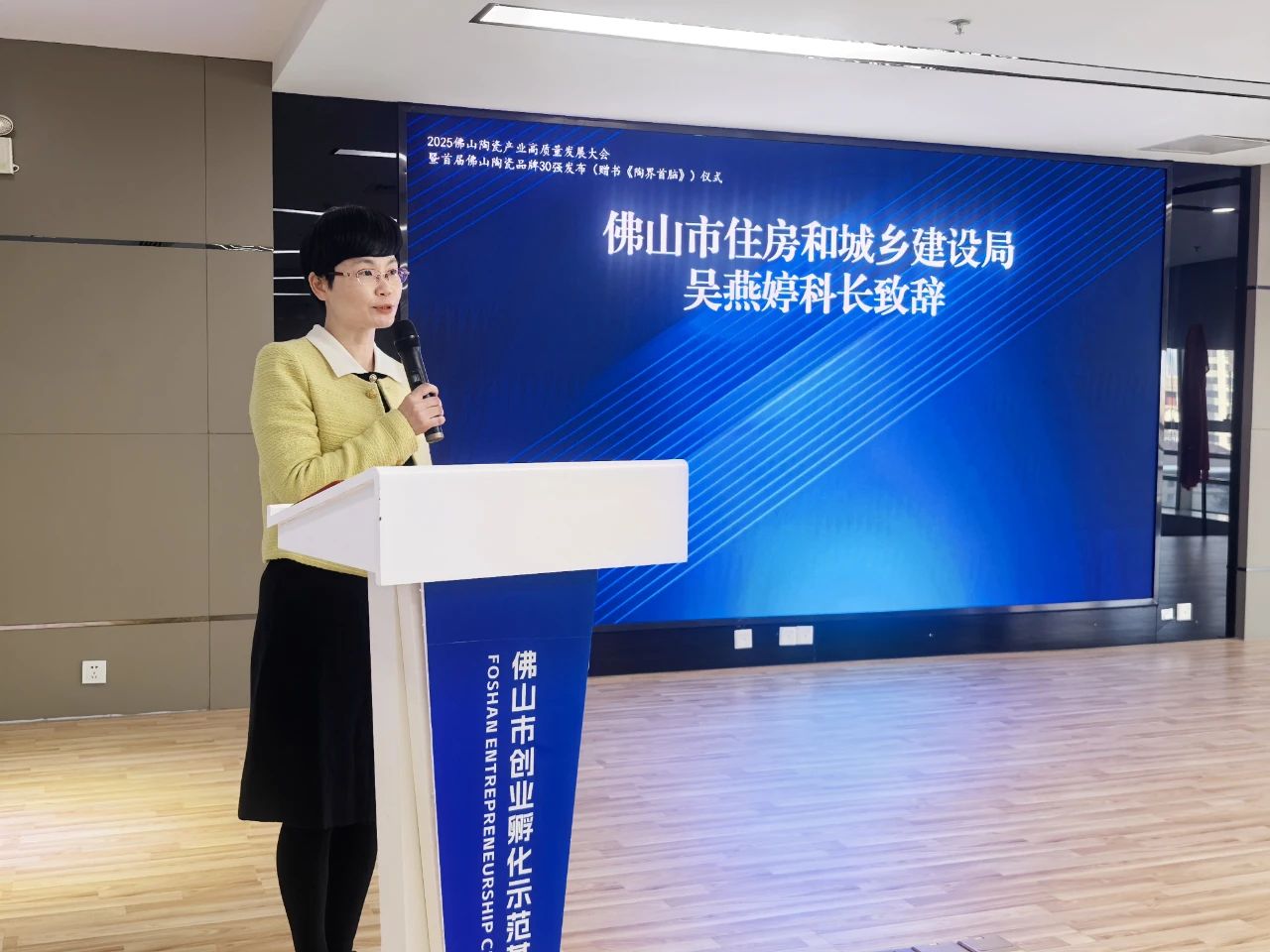 j9����վ�����й����ٷ���վ