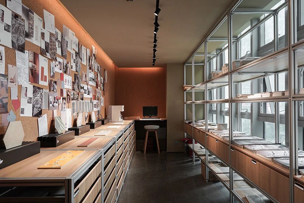 j9����վ�����й����ٷ���վ