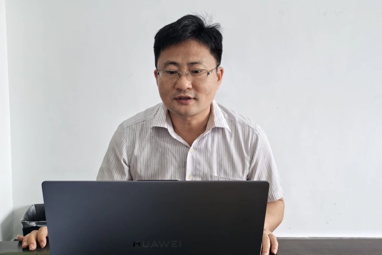 j9����վ�����й����ٷ���վ