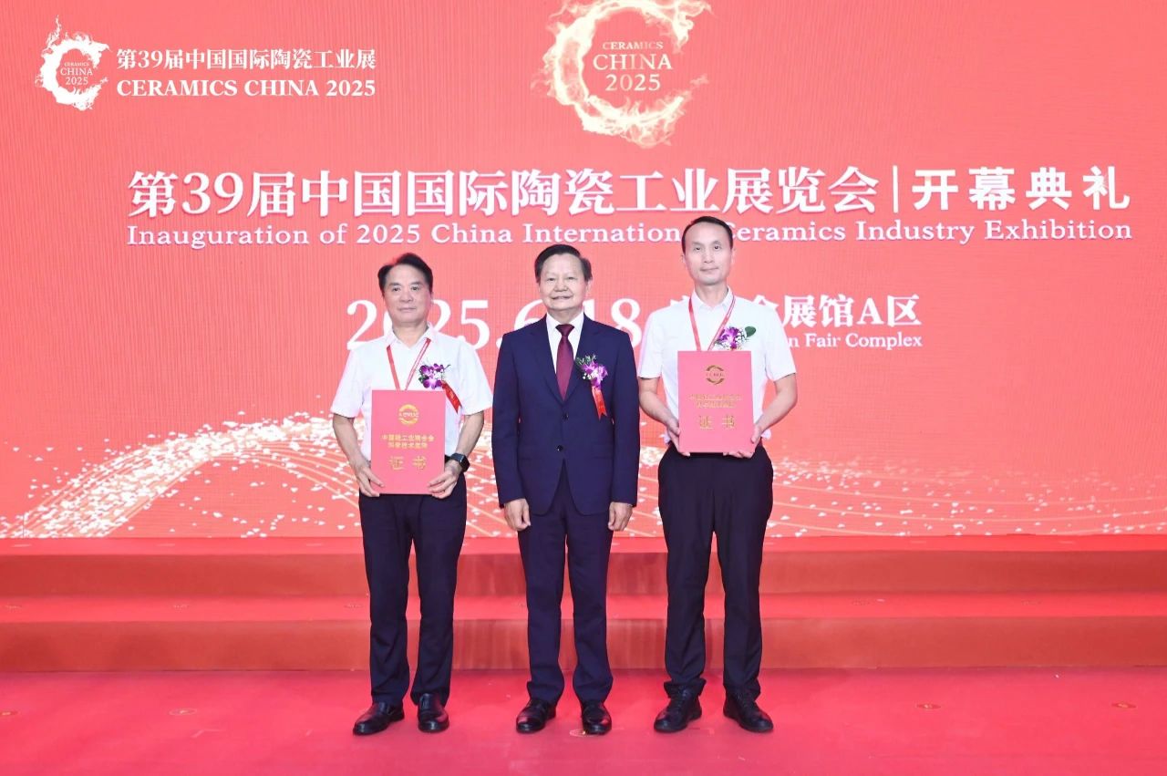 j9����վ�����й����ٷ���վ